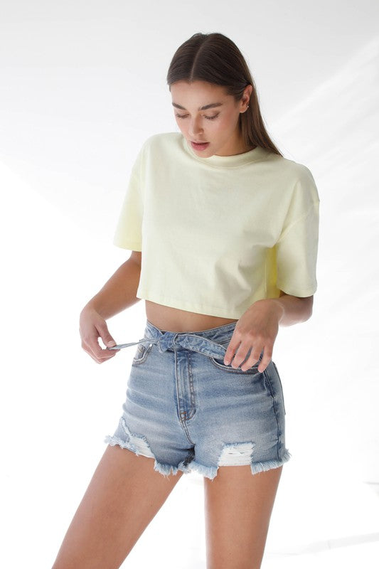 FRONT RIBBON TIE DETAIL SHORTS