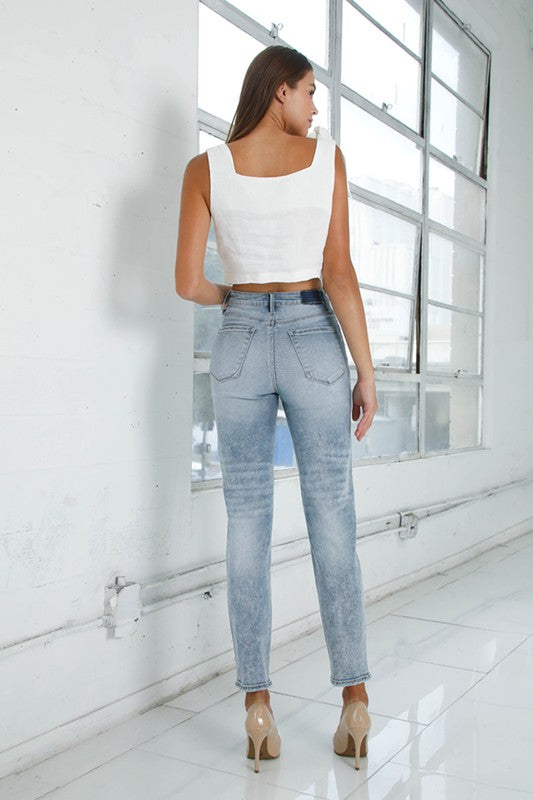 HIGH RISE GIRLFRINED JEANS LIGHT WASH