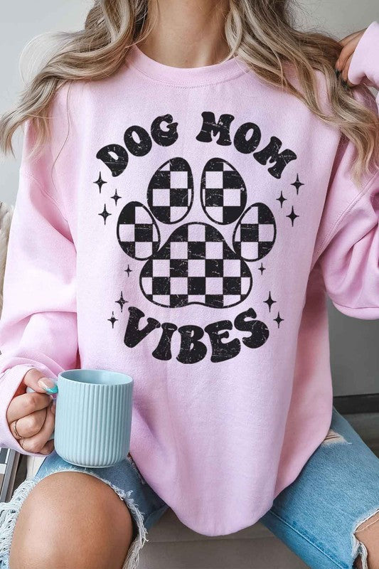 DOG MOM VIBES OVERSIZED SWEATSHIRT